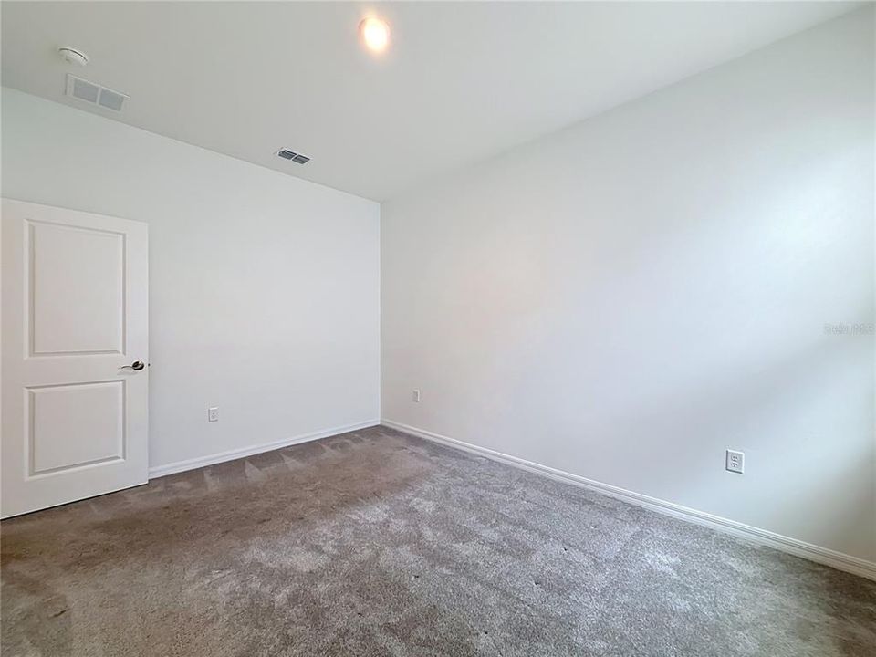 For Sale: $399,000 (4 beds, 3 baths, 2209 Square Feet)