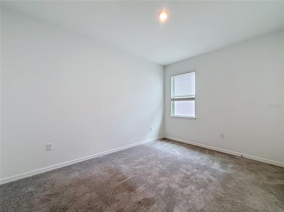 For Sale: $399,000 (4 beds, 3 baths, 2209 Square Feet)