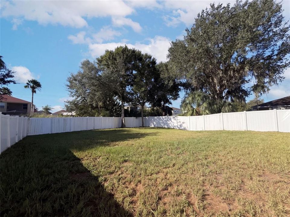 En Venta: $405,000 (5 camas, 3 baños, 3612 Pies cuadrados)