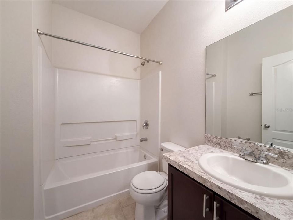 En Venta: $405,000 (5 camas, 3 baños, 3612 Pies cuadrados)