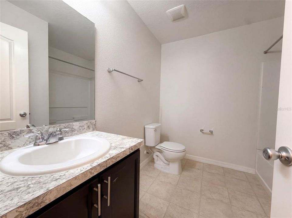 En Venta: $405,000 (5 camas, 3 baños, 3612 Pies cuadrados)