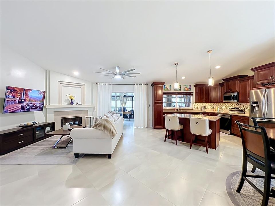 Activo con contrato: $385,000 (2 camas, 2 baños, 1502 Pies cuadrados)