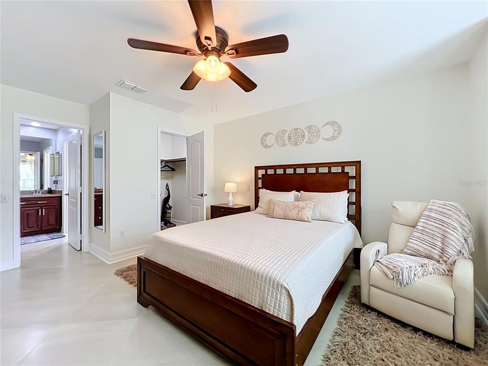 Activo con contrato: $385,000 (2 camas, 2 baños, 1502 Pies cuadrados)