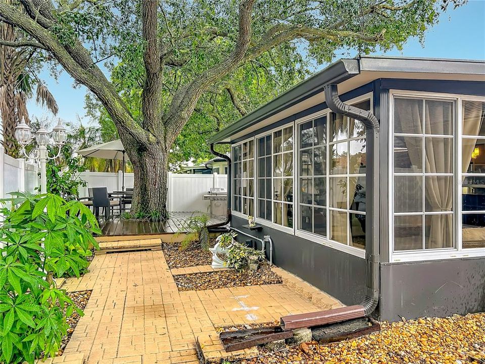 Activo con contrato: $385,000 (2 camas, 2 baños, 1502 Pies cuadrados)
