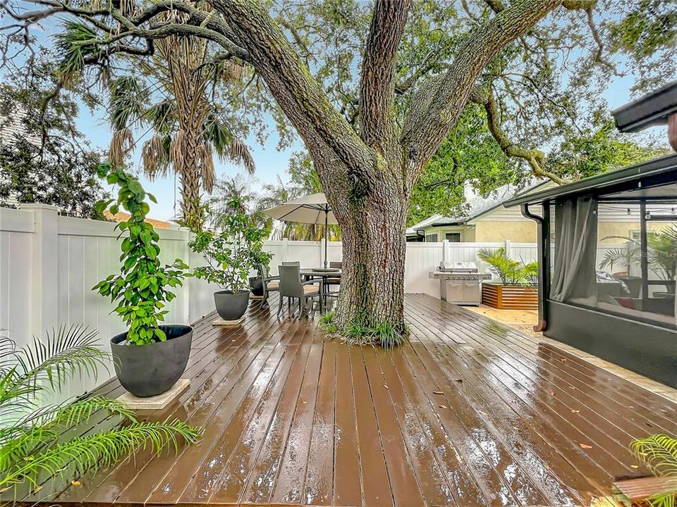 Activo con contrato: $385,000 (2 camas, 2 baños, 1502 Pies cuadrados)
