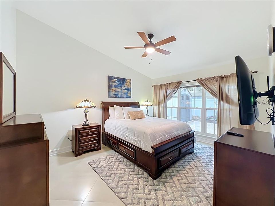Activo con contrato: $385,000 (2 camas, 2 baños, 1502 Pies cuadrados)