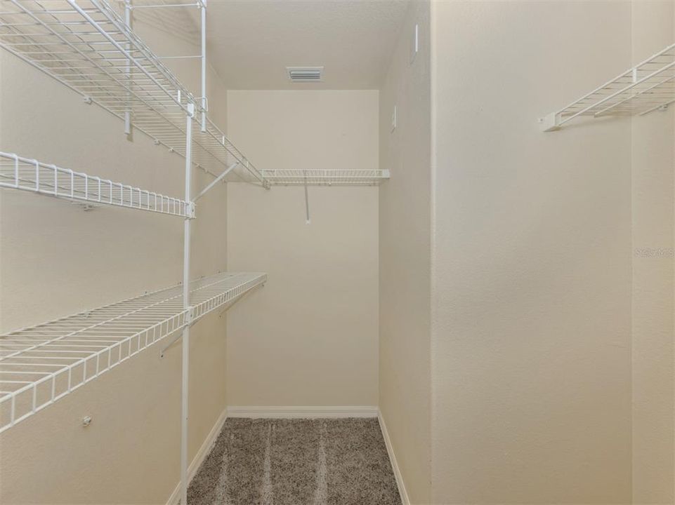For Sale: $389,900 (3 beds, 2 baths, 1467 Square Feet)