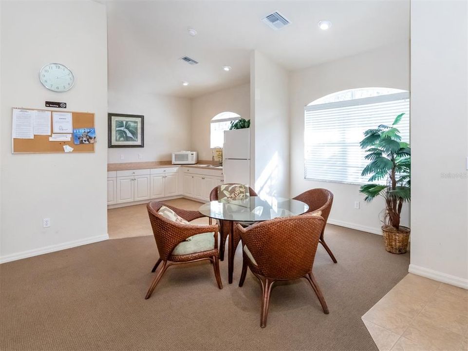 For Sale: $389,900 (3 beds, 2 baths, 1467 Square Feet)