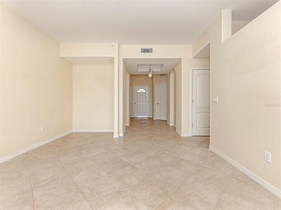 For Sale: $389,900 (3 beds, 2 baths, 1467 Square Feet)