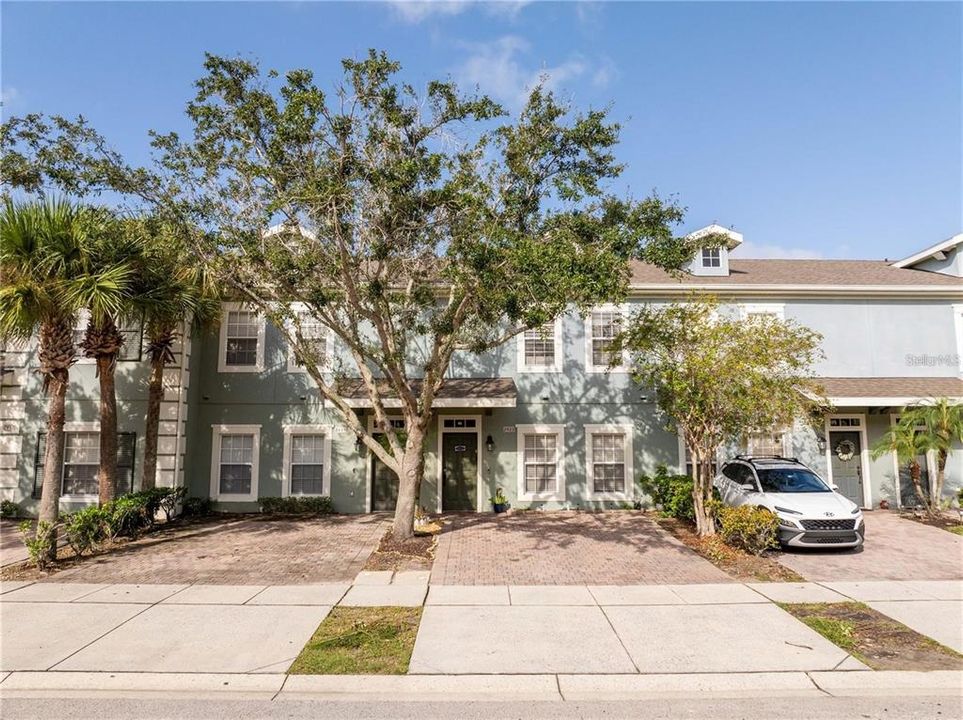 For Rent: $2,500 (4 beds, 2 baths, 1400 Square Feet)