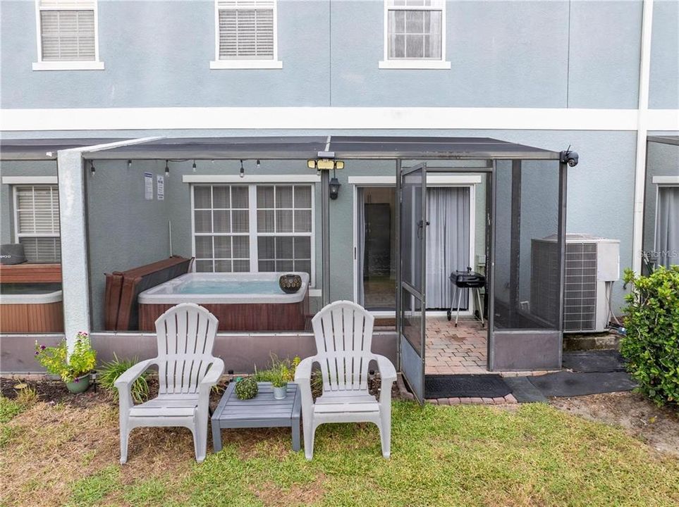 For Rent: $2,500 (4 beds, 2 baths, 1400 Square Feet)