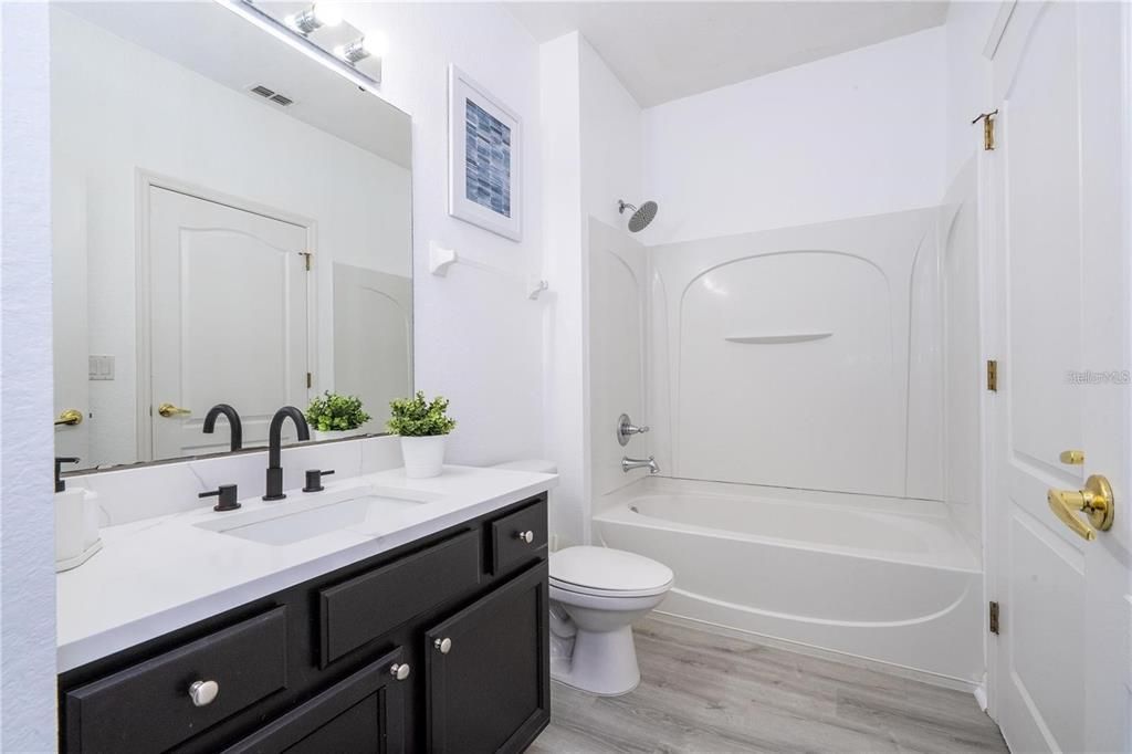 For Rent: $2,500 (4 beds, 2 baths, 1400 Square Feet)