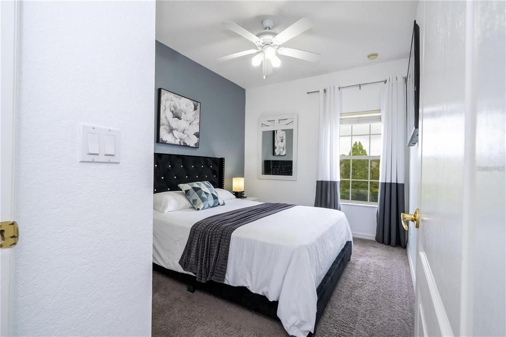 For Rent: $2,500 (4 beds, 2 baths, 1400 Square Feet)