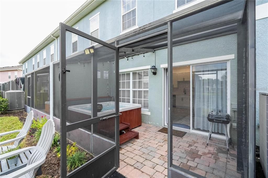 For Rent: $2,500 (4 beds, 2 baths, 1400 Square Feet)