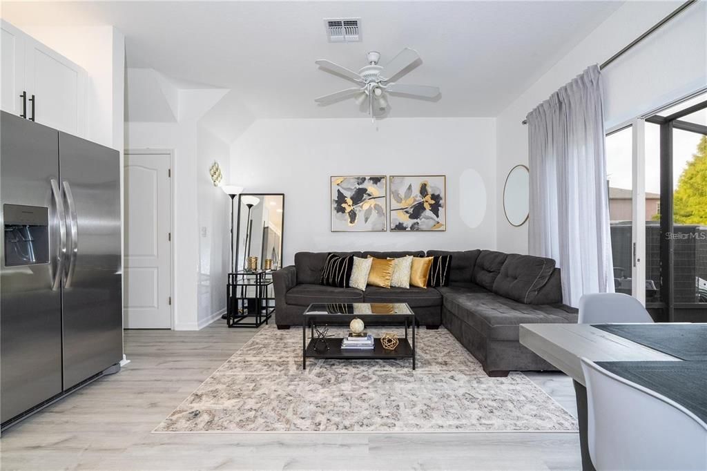 For Rent: $2,500 (4 beds, 2 baths, 1400 Square Feet)