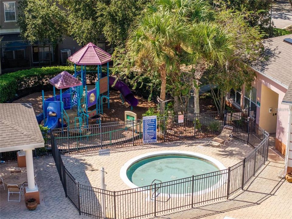 For Rent: $2,500 (4 beds, 2 baths, 1400 Square Feet)