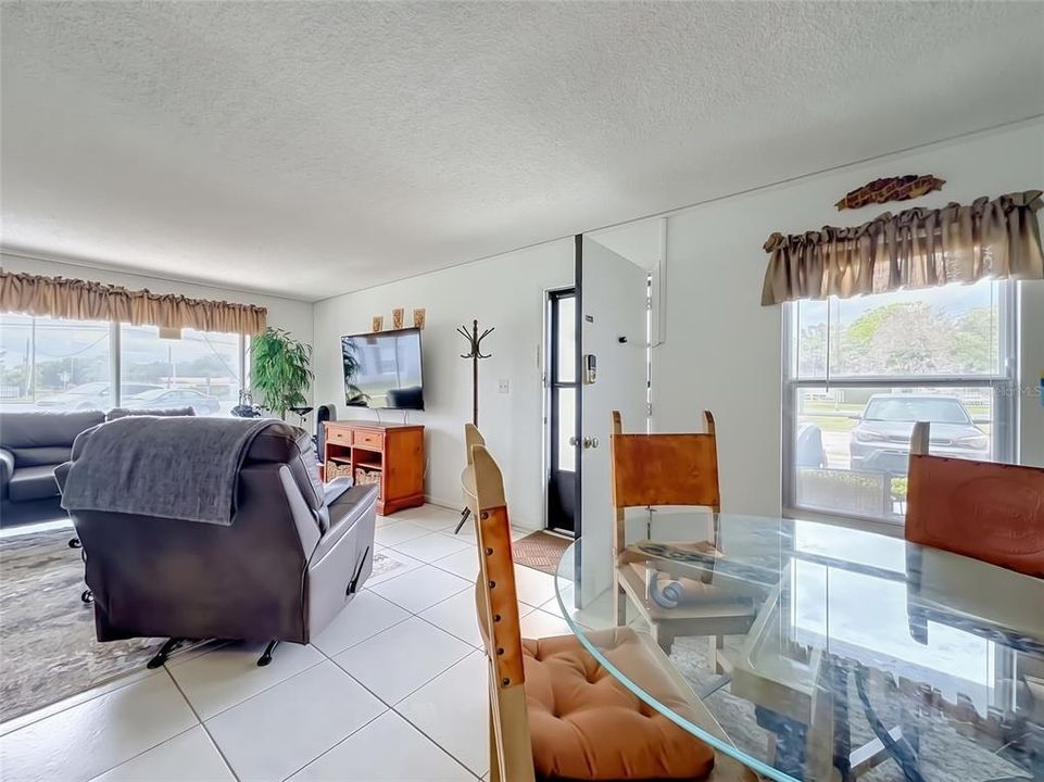En Venta: $130,000 (2 camas, 2 baños, 944 Pies cuadrados)