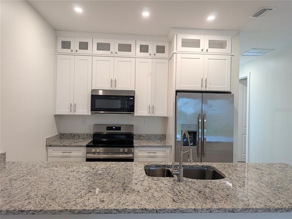 For Rent: $1,725 (3 beds, 2 baths, 1373 Square Feet)