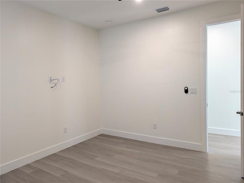 For Rent: $1,725 (3 beds, 2 baths, 1373 Square Feet)