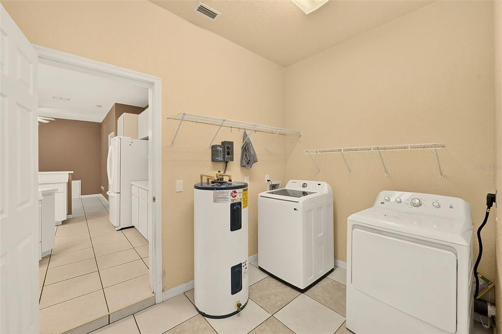 En Venta: $349,900 (3 camas, 2 baños, 1816 Pies cuadrados)