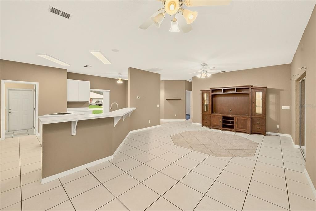 En Venta: $349,900 (3 camas, 2 baños, 1816 Pies cuadrados)