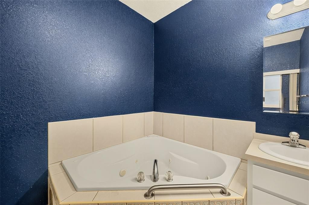 En Venta: $349,900 (3 camas, 2 baños, 1816 Pies cuadrados)