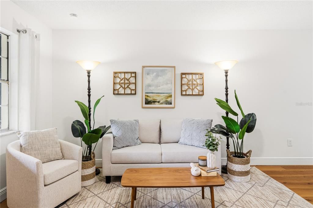 En Venta: $329,000 (3 camas, 2 baños, 1080 Pies cuadrados)