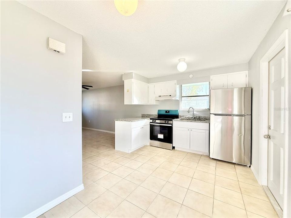 For Sale: $399,000 (4 beds, 0 baths, 1928 Square Feet)