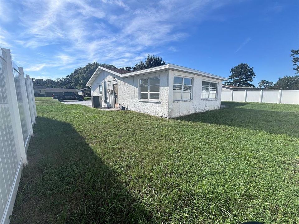 En Venta: $229,000 (2 camas, 2 baños, 1162 Pies cuadrados)