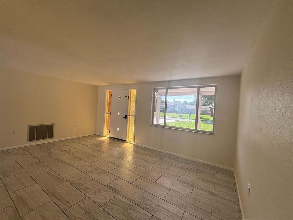 En Venta: $229,000 (2 camas, 2 baños, 1162 Pies cuadrados)