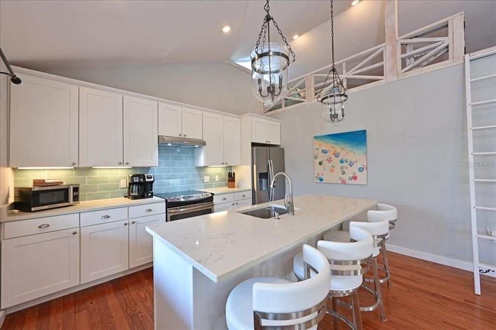 待售: $25,500,000 (6 贝兹, 5 浴室, 3721 平方英尺)