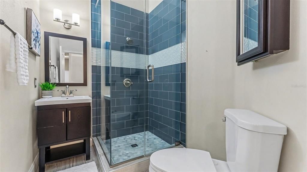 En Venta: $624,900 (3 camas, 3 baños, 2695 Pies cuadrados)