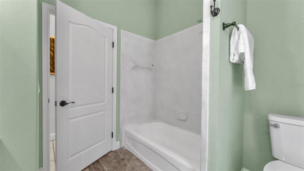 En Venta: $624,900 (3 camas, 3 baños, 2695 Pies cuadrados)