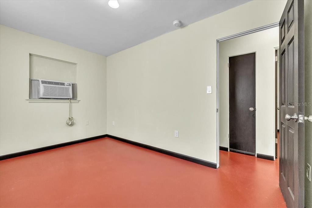 На продажу: $180,000 (3 спален, 1 ванн, 864 Квадратных фут)