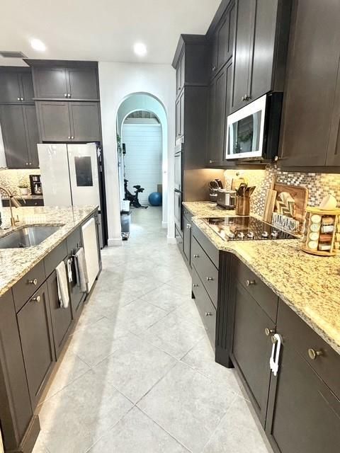 На продажу: $1,189,900 (5 спален, 4 ванн, 4194 Квадратных фут)