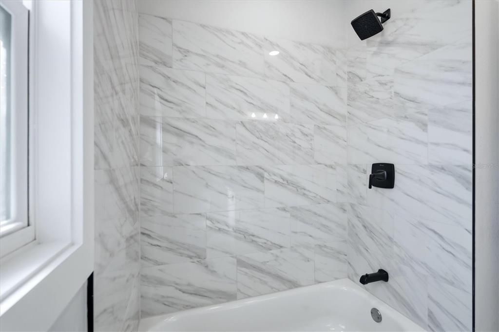 В аренду: $2,595 (3 спален, 2 ванн, 1260 Квадратных фут)