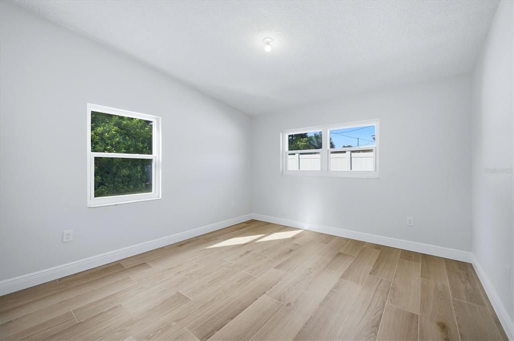 В аренду: $2,595 (3 спален, 2 ванн, 1260 Квадратных фут)