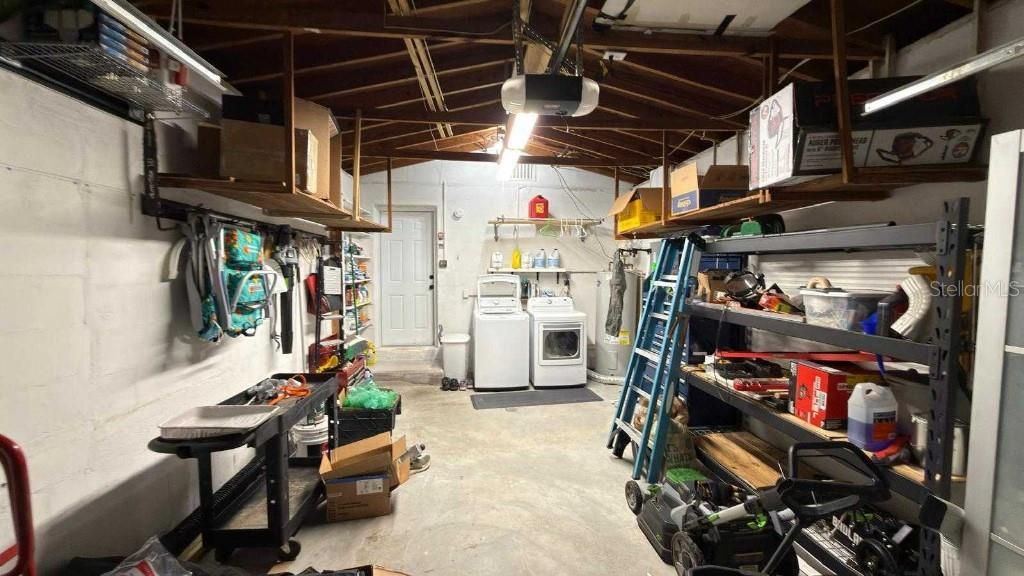For Sale: $450,000 (2 beds, 1 baths, 1108 Square Feet)