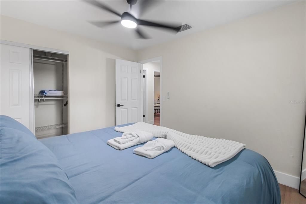 For Sale: $449,000 (5 beds, 2 baths, 1820 Square Feet)