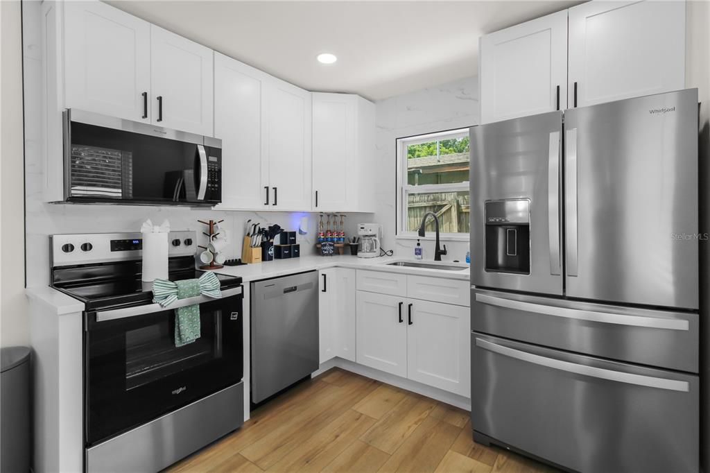 For Sale: $449,000 (5 beds, 2 baths, 1820 Square Feet)