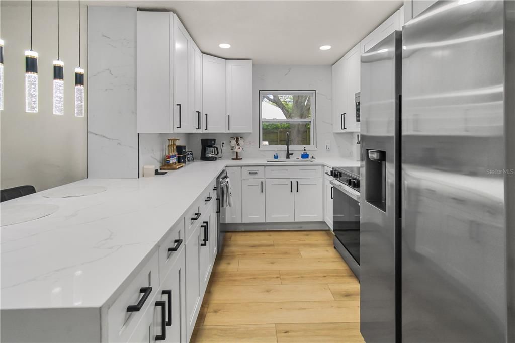 For Sale: $449,000 (5 beds, 2 baths, 1820 Square Feet)