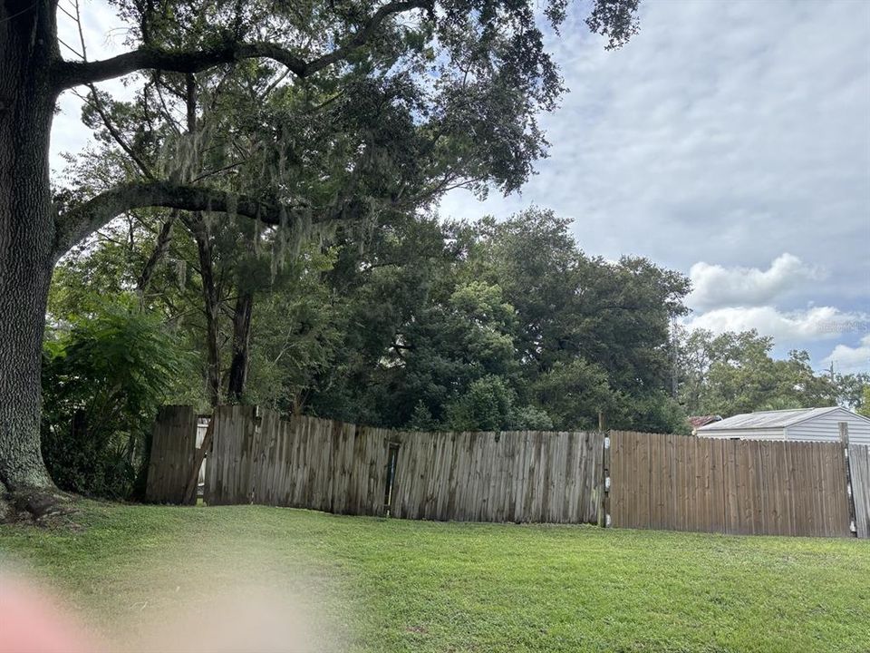 For Sale: $199,900 (3 beds, 1 baths, 912 Square Feet)