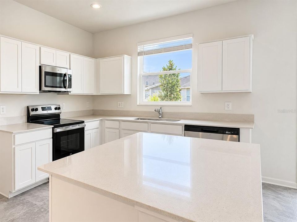 For Rent: $2,350 (3 beds, 2 baths, 1864 Square Feet)