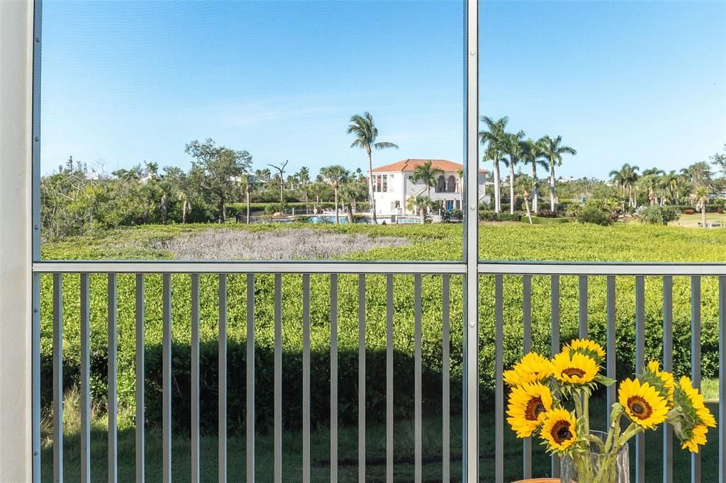 For Sale: $550,000 (2 beds, 2 baths, 1682 Square Feet)