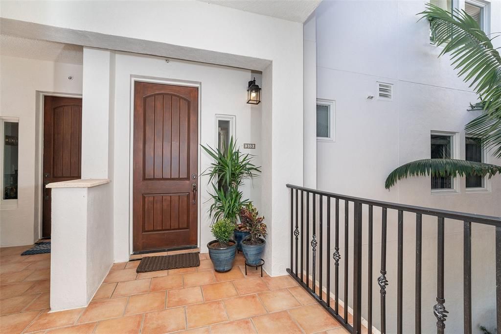 For Sale: $550,000 (2 beds, 2 baths, 1682 Square Feet)