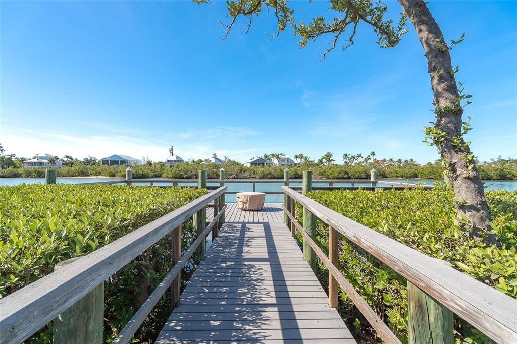 For Sale: $550,000 (2 beds, 2 baths, 1682 Square Feet)