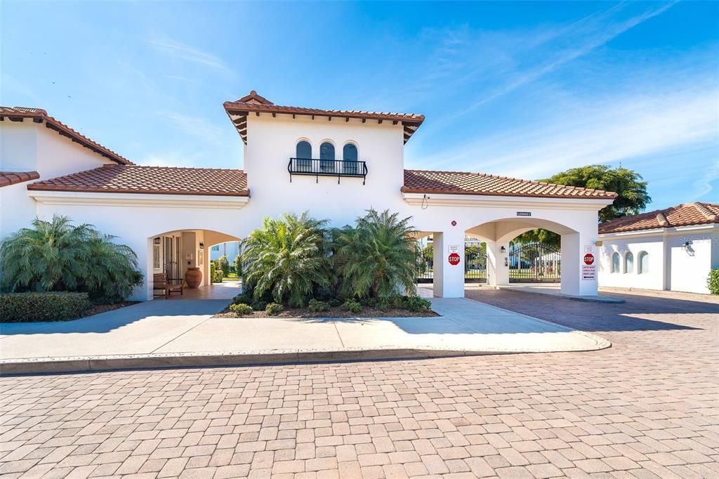 For Sale: $550,000 (2 beds, 2 baths, 1682 Square Feet)