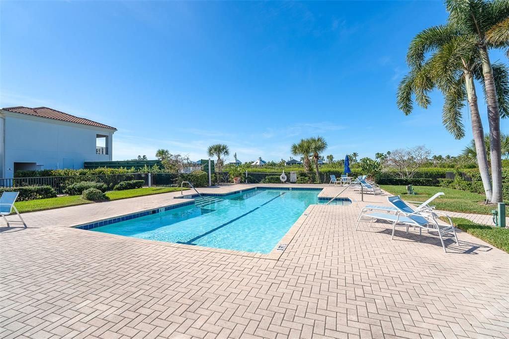For Sale: $550,000 (2 beds, 2 baths, 1682 Square Feet)