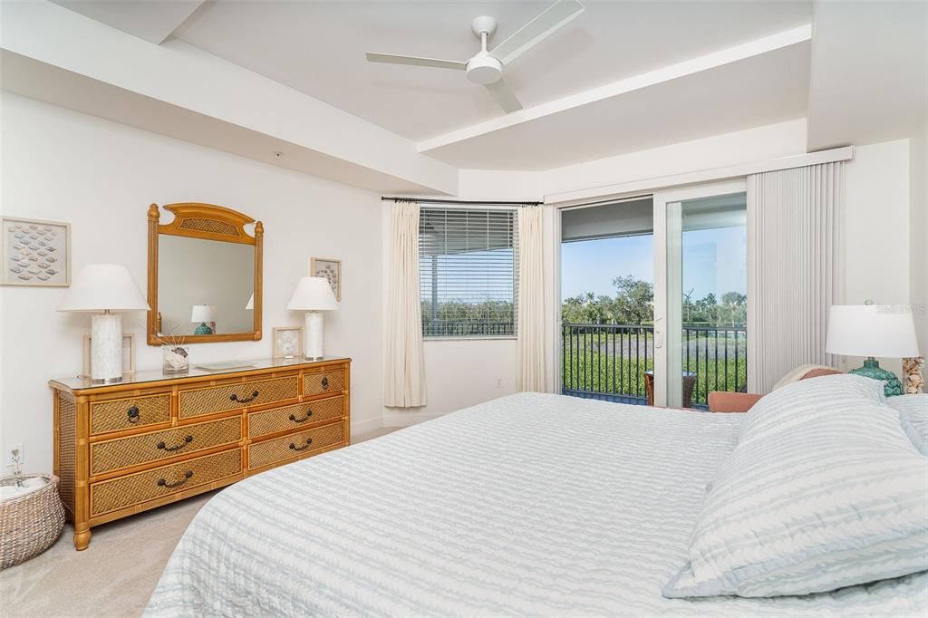 For Sale: $550,000 (2 beds, 2 baths, 1682 Square Feet)
