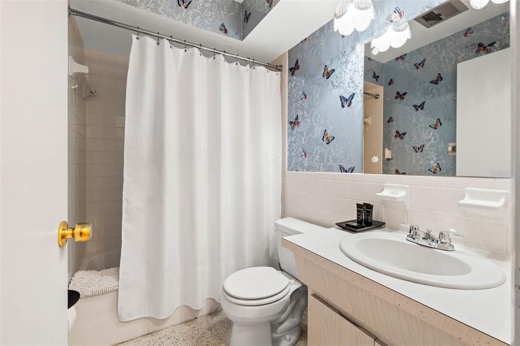 В аренду: $3,200 (3 спален, 2 ванн, 1379 Квадратных фут)